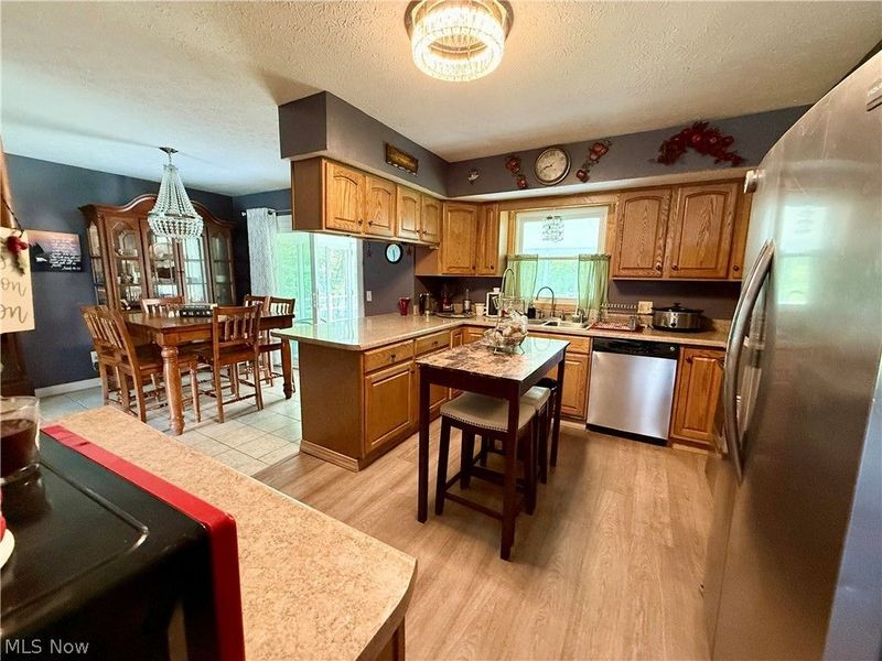 831 N Crestline Street, Crestline, OH 44827 Photo 2