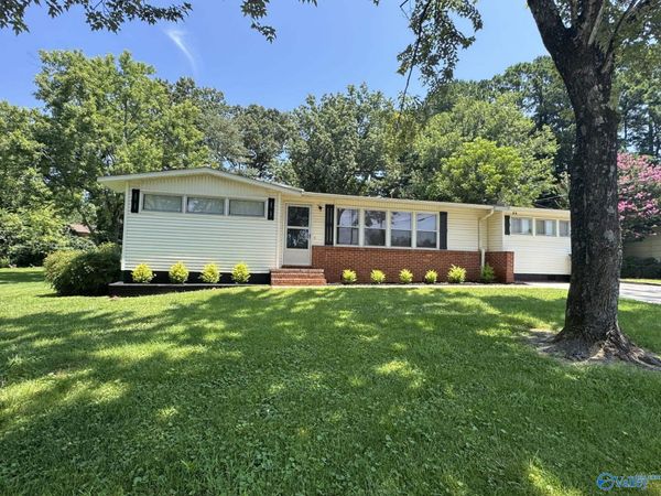2617 Waltham Drive E, Huntsville, AL 35811