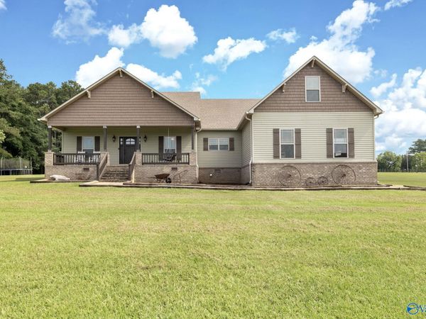 256 W D Harvey Road, Falkville, AL 35622