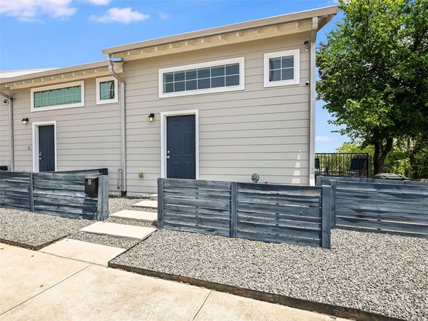 2200 Rosewood Ave, Unit D, Austin, TX 78702