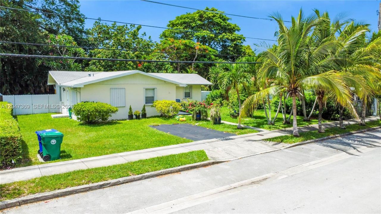 3750 Percival Ave , Miami, FL 33133 Photo