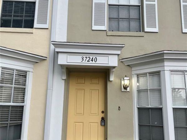 37240 EMBASSY PARK LANE , DADE CITY, FL 33525