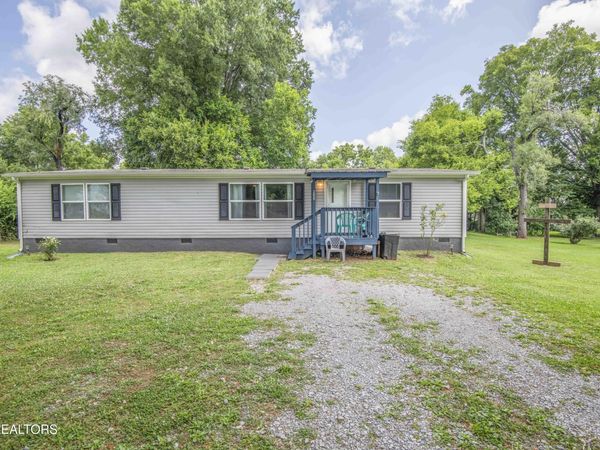 206 Bennett St, Sweetwater, TN 37874