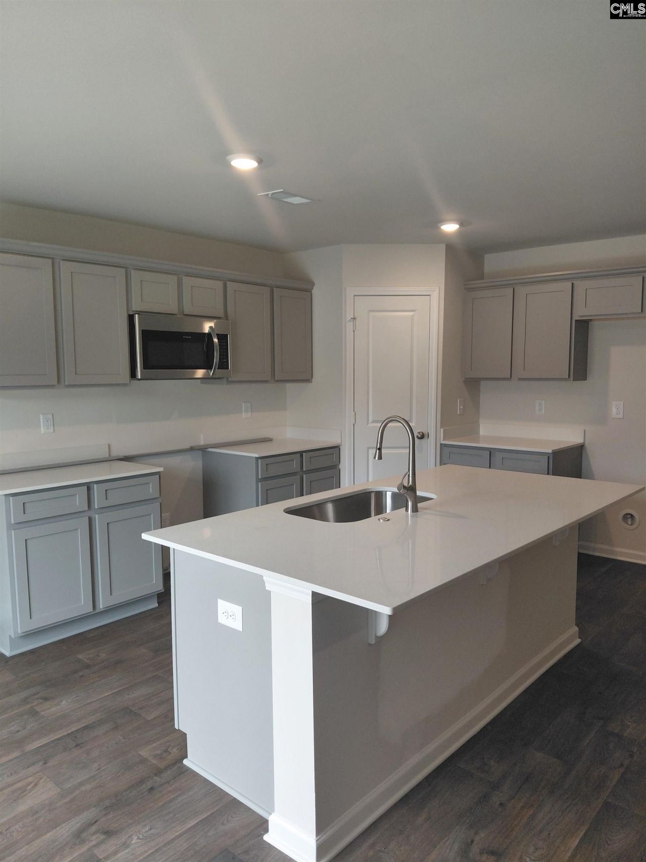 135 Cape Horn Drive  Photo 4