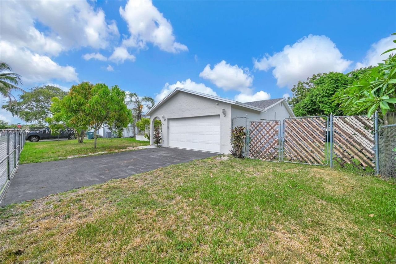13224 SW 255th Ter , Homestead, FL 33032 Photo