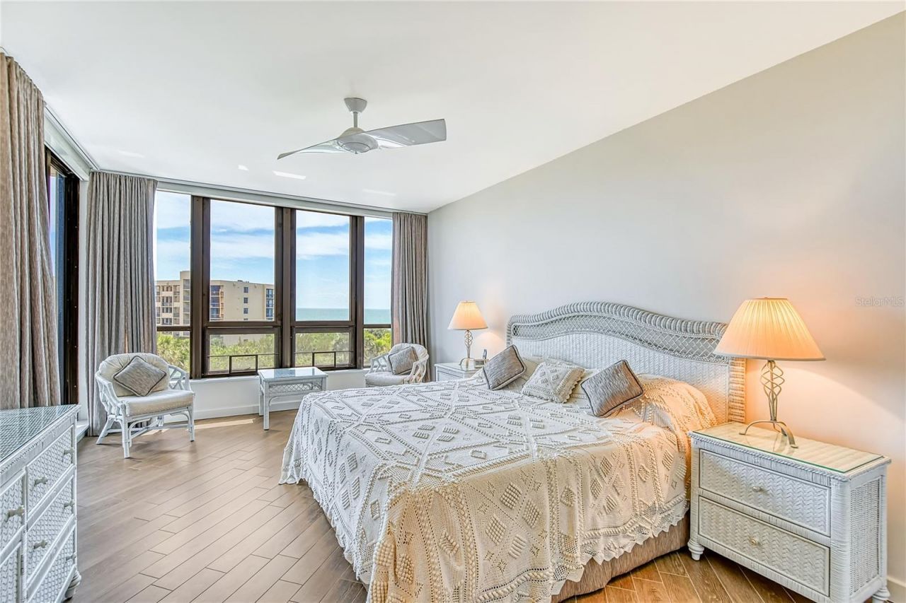1211 Gulf Of Mexico Drive , Unit 302, Longboat Key, FL 34228 Photo