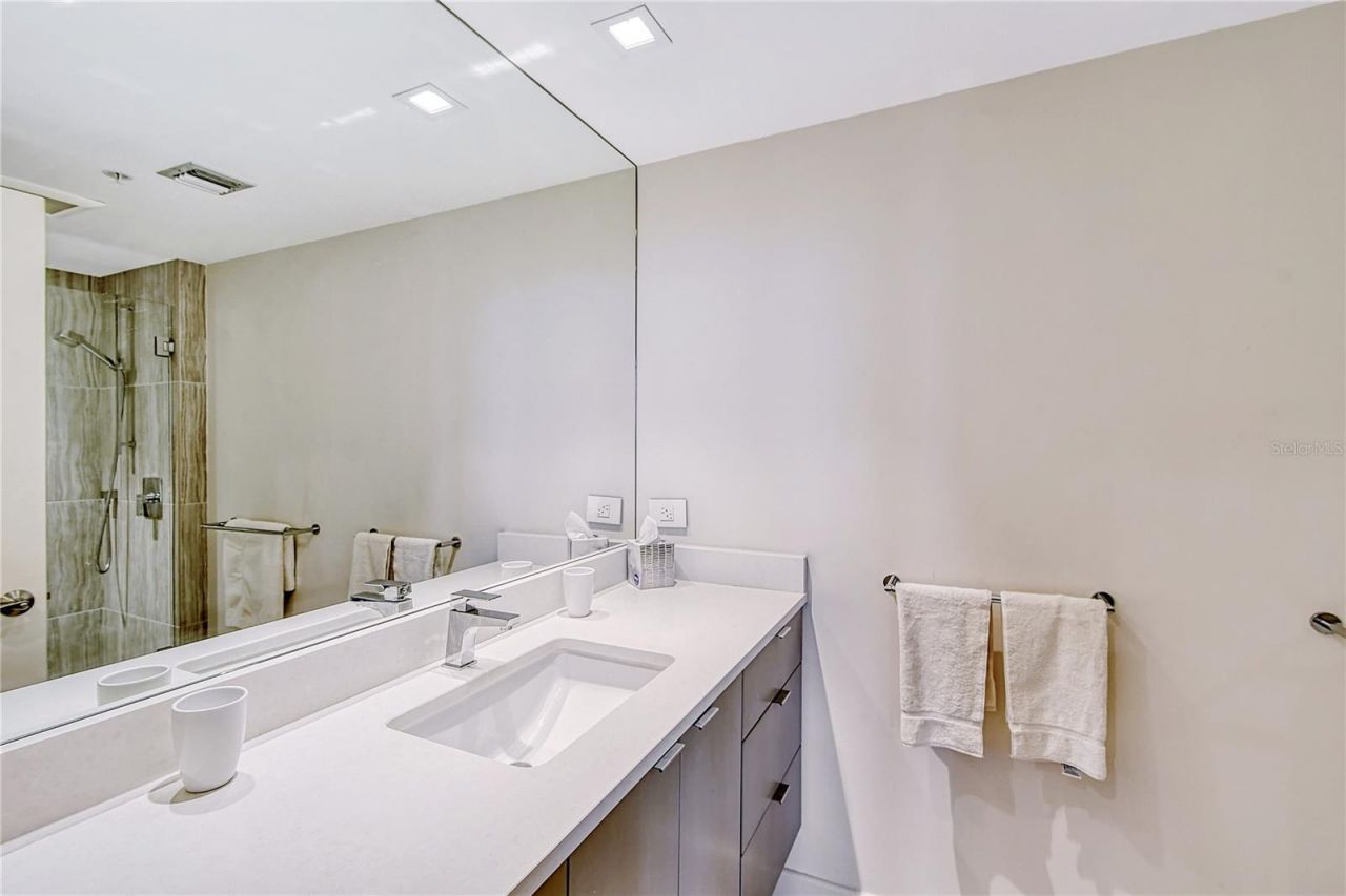 1211 Gulf Of Mexico Drive , Unit 302, Longboat Key, FL 34228 Photo