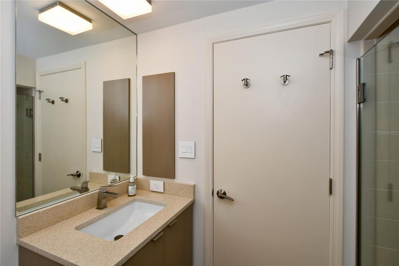 1211 Gulf Of Mexico Drive , Unit 302, Longboat Key, FL 34228 Photo