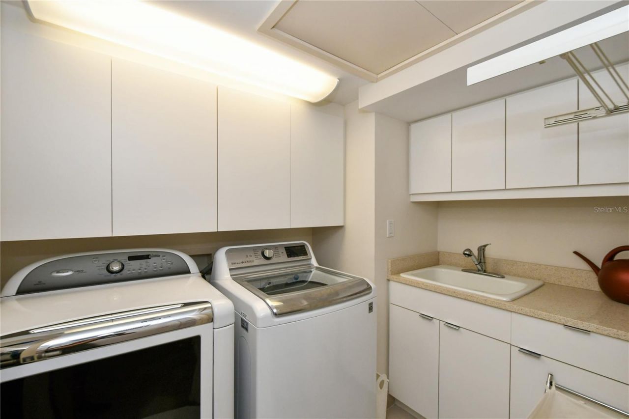 1211 Gulf Of Mexico Drive , Unit 302, Longboat Key, FL 34228 Photo