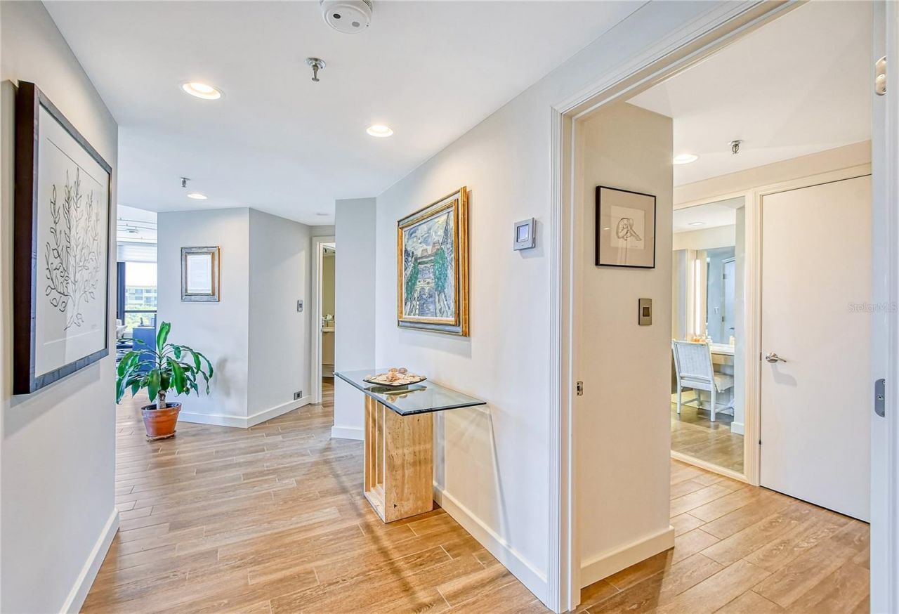 1211 Gulf Of Mexico Drive , Unit 302, Longboat Key, FL 34228 Photo