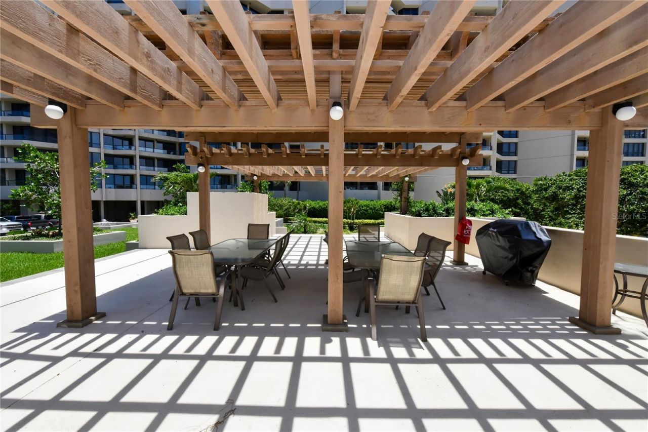 1211 Gulf Of Mexico Drive , Unit 302, Longboat Key, FL 34228 Photo