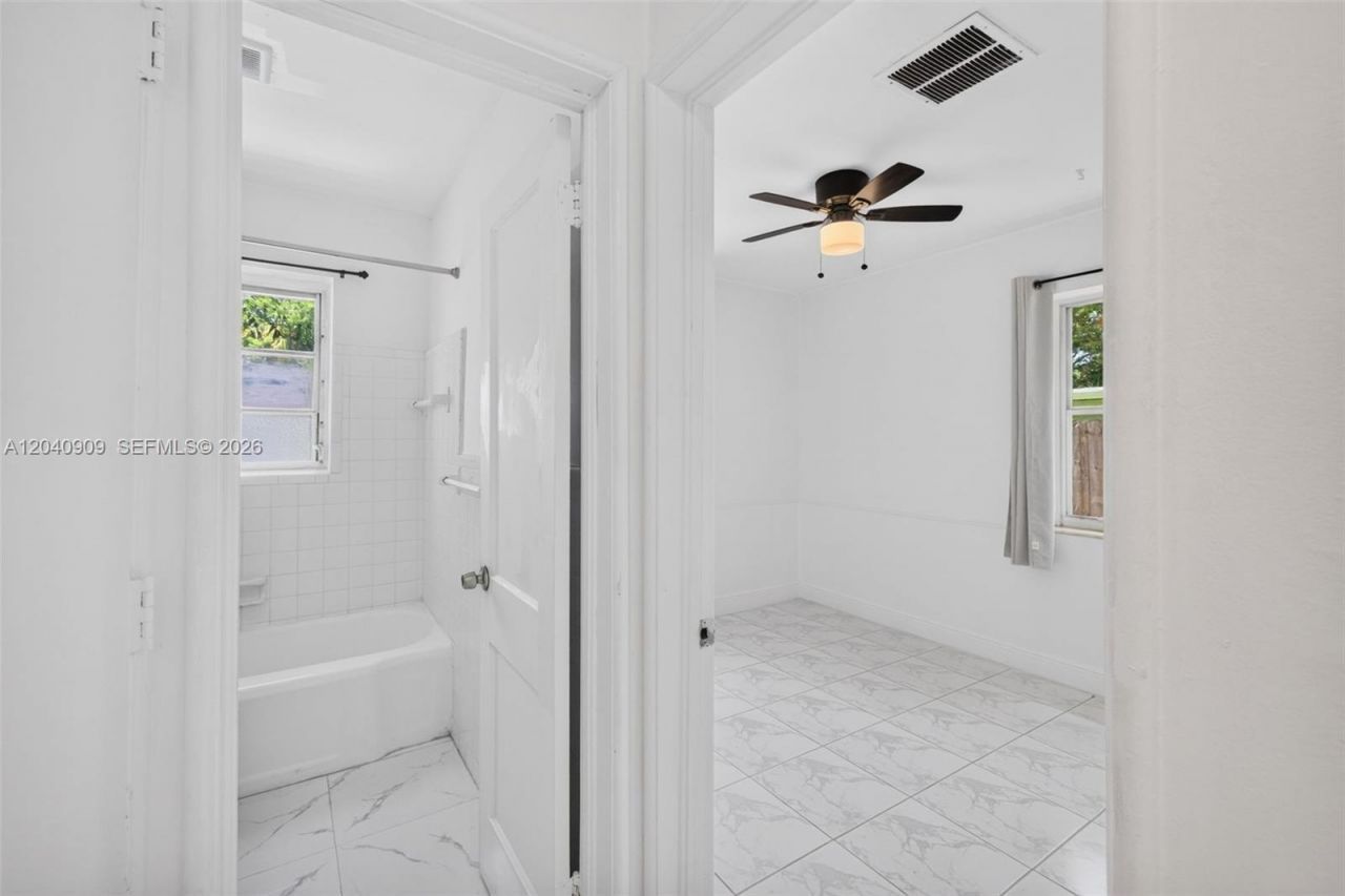 1836 SW 9th Ave, Fort Lauderdale, FL 33315 Photo