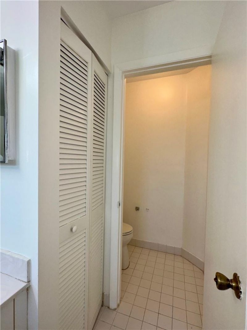 7470 NW 1st Place, Plantation, FL 33317 Photo