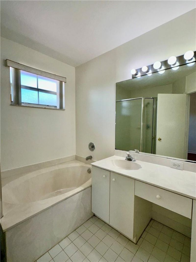 7470 NW 1st Place, Plantation, FL 33317 Photo