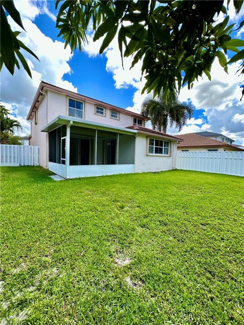 7470 NW 1st Place, Plantation, FL 33317 Photo