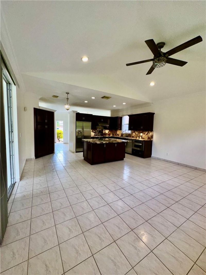 7470 NW 1st Place, Plantation, FL 33317 Photo