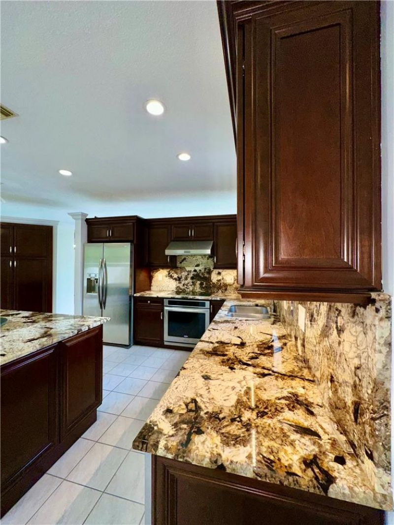 7470 NW 1st Place, Plantation, FL 33317 Photo