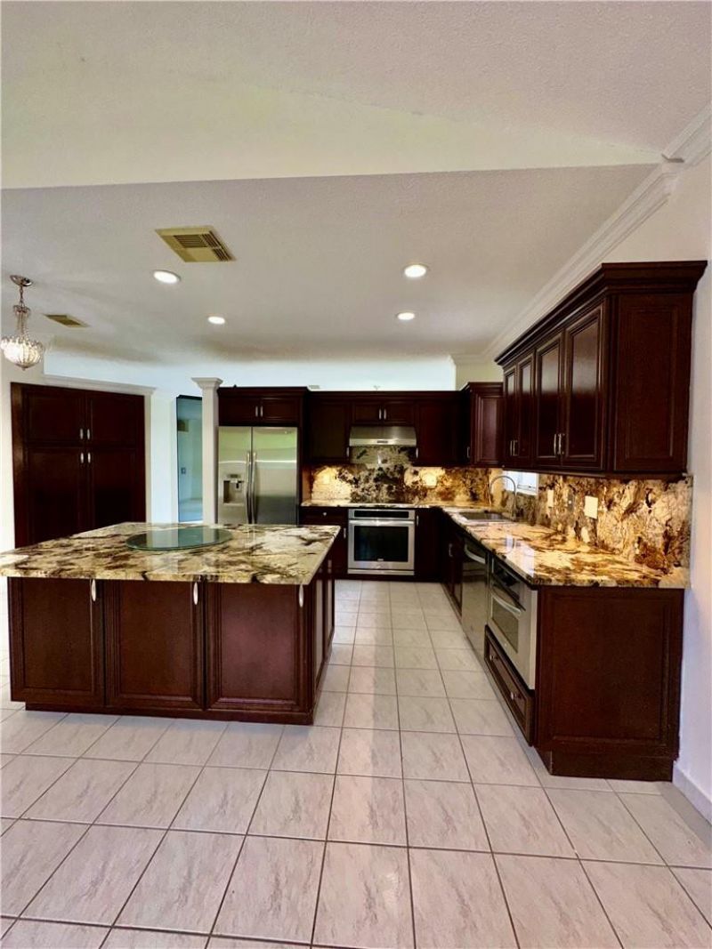 7470 NW 1st Place, Plantation, FL 33317 Photo