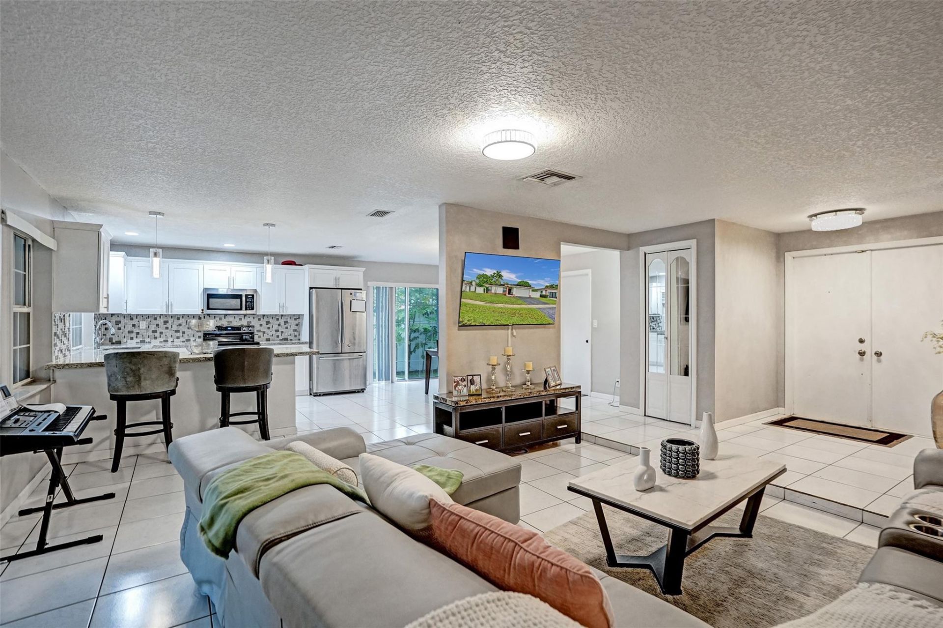 7008 NW 81st Street, Tamarac, FL 33321 Photo