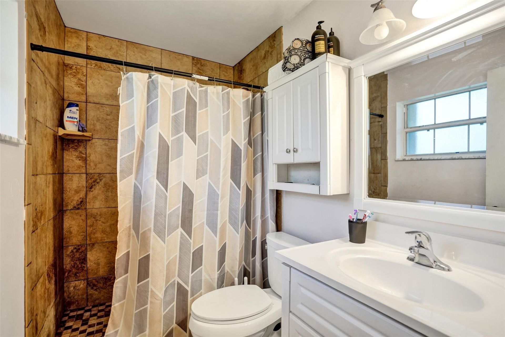 7008 NW 81st Street, Tamarac, FL 33321 Photo