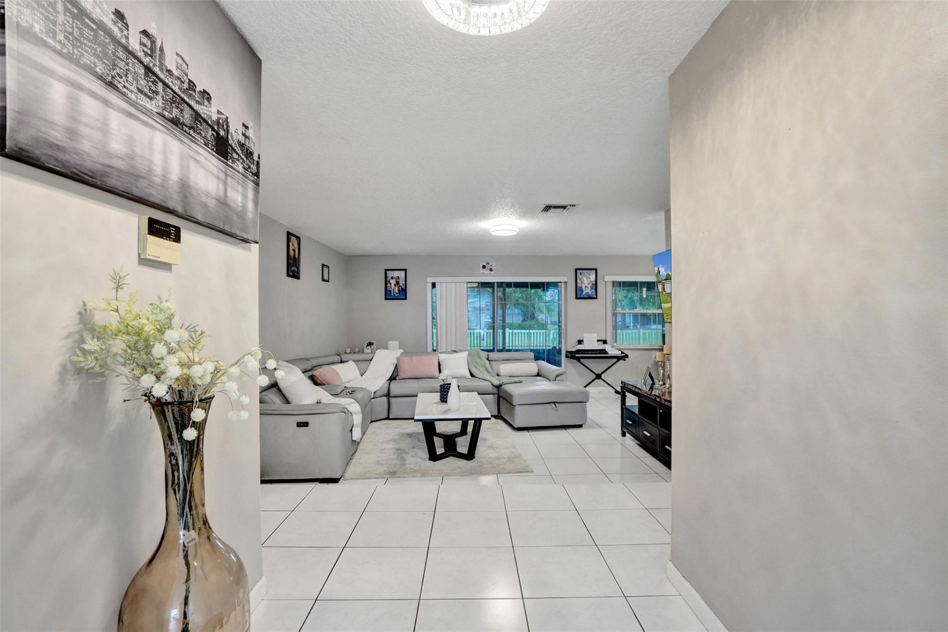 7008 NW 81st Street, Tamarac, FL 33321 Photo
