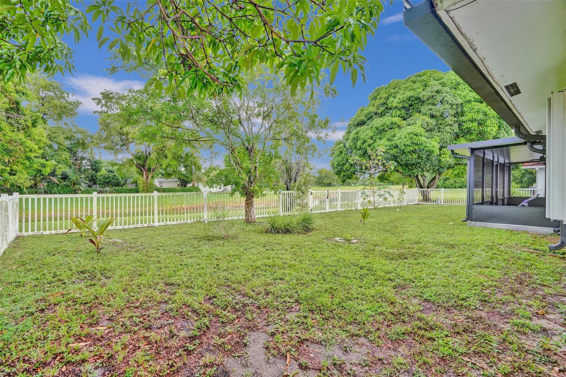 7008 NW 81st Street, Tamarac, FL 33321 Photo