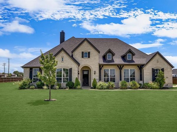 610 Cimarron Meadows Drive, Waxahachie, TX 75167