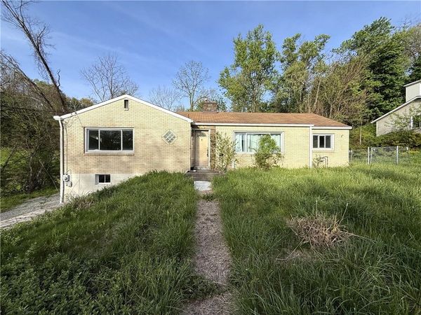 2133 Lower Terrace Rd, New Kensington, PA 15068