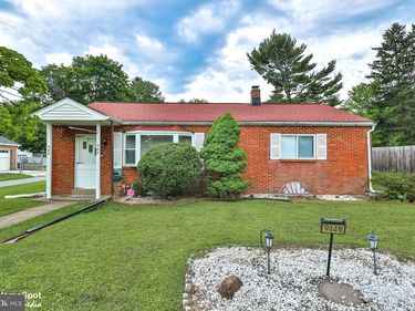 944 N BROAD STREET, ALLENTOWN, PA 18104