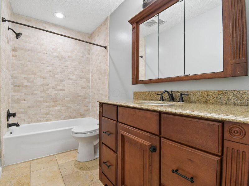 822 Lindenhaven Road, Columbus, OH 43230 Photo 24