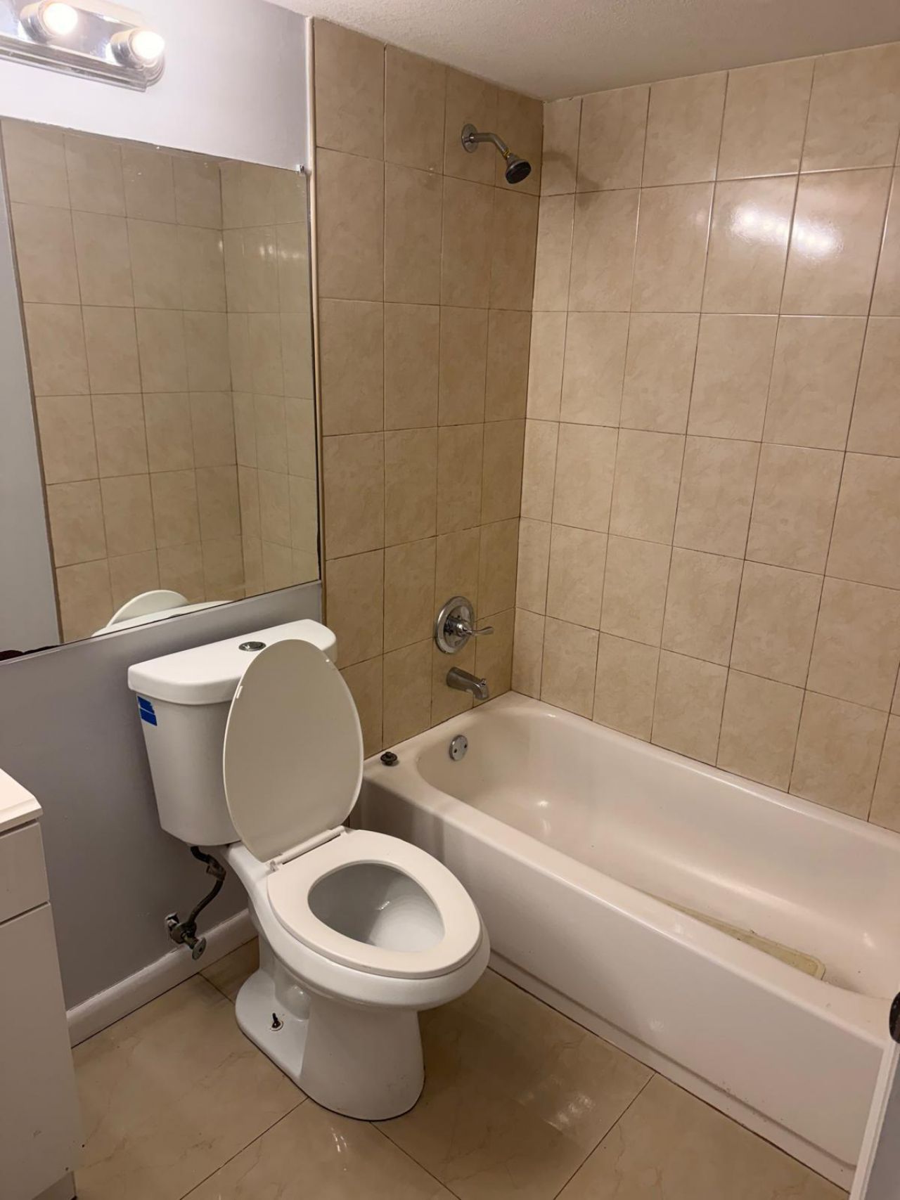 410 NW 214th Street, Unit 105, Miami Gardens, FL 33169 Photo