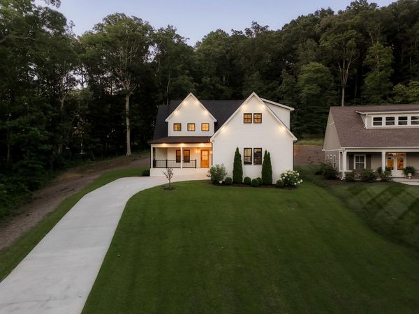 2525 Parkside Place, Cleveland, TN 37311