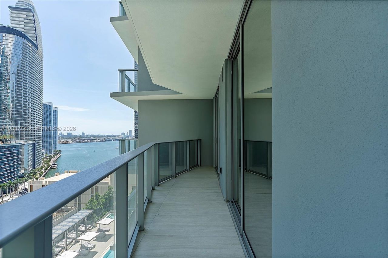 77 SE 5th St. , Unit 1905, Miami, FL 33131 Photo