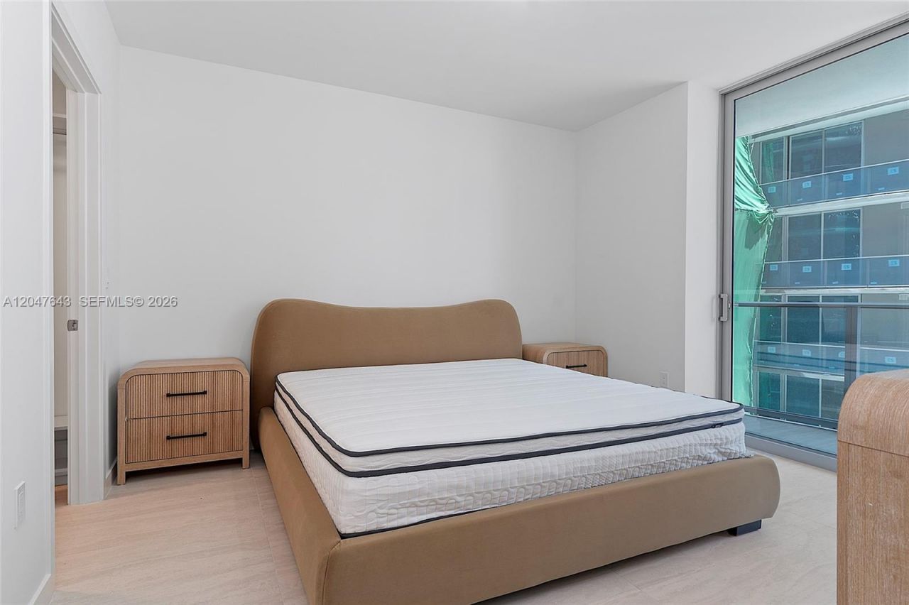 77 SE 5th St. , Unit 1905, Miami, FL 33131 Photo