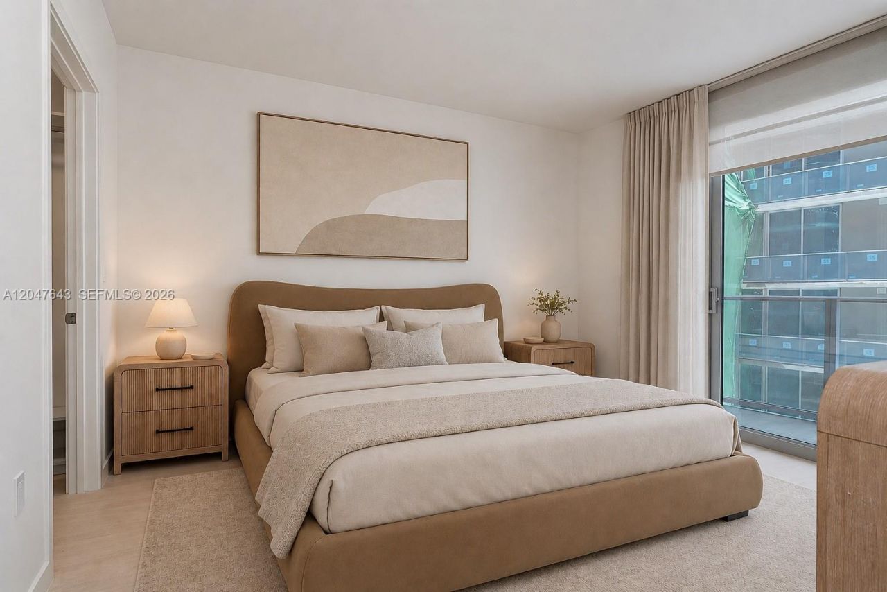 77 SE 5th St. , Unit 1905, Miami, FL 33131 Photo