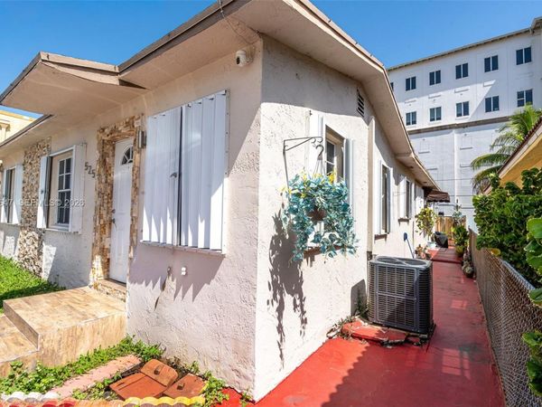 525 E 24th St, Hialeah, FL 33013