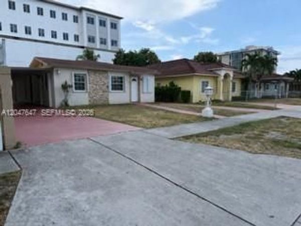 525 E 24th St, Hialeah, FL 33013