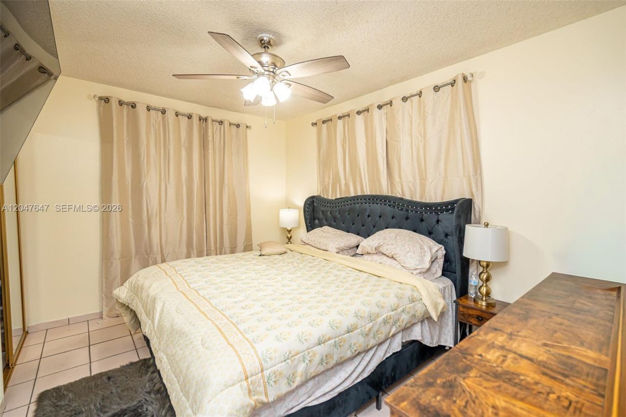 525 E 24th St, Hialeah, FL 33013 Photo