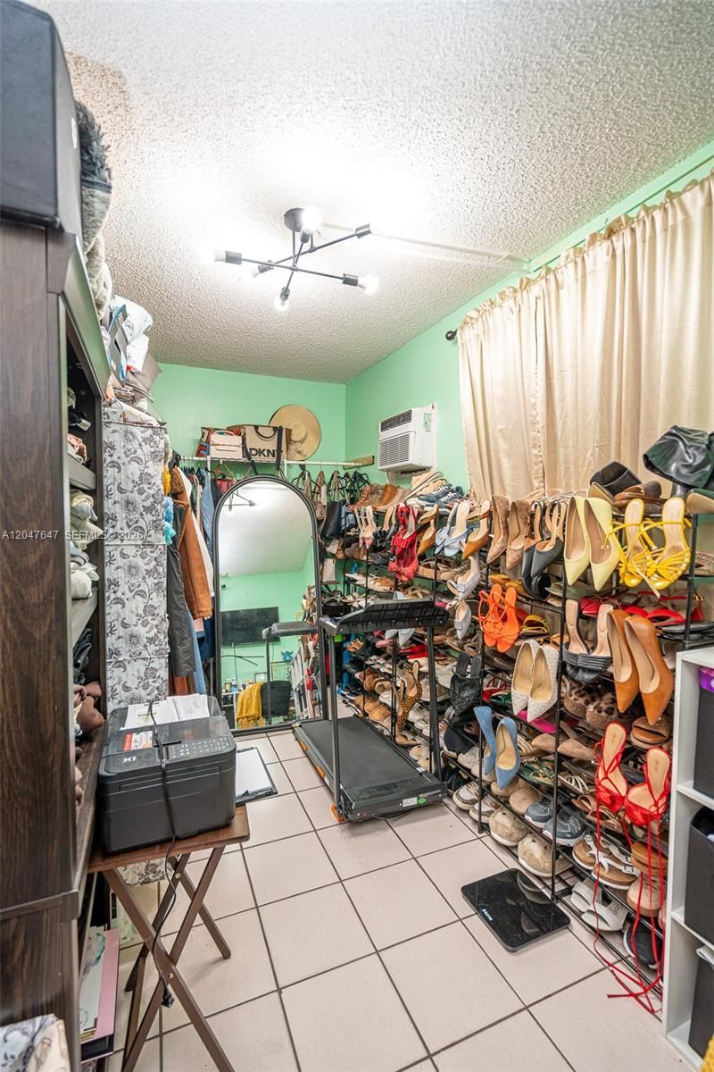 525 E 24th St, Hialeah, FL 33013 Photo