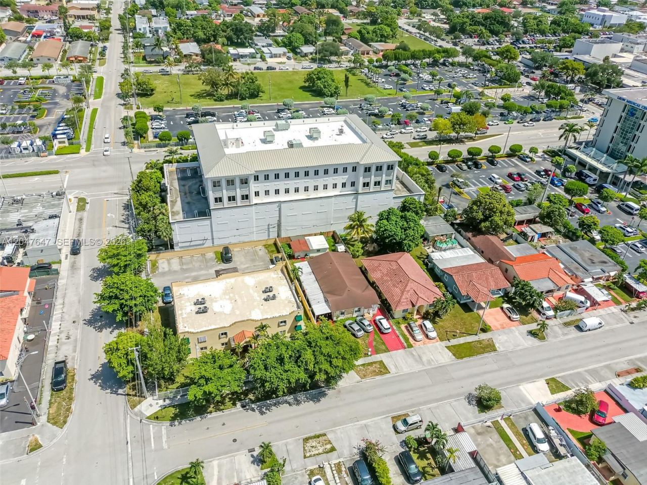 525 E 24th St, Hialeah, FL 33013 Photo