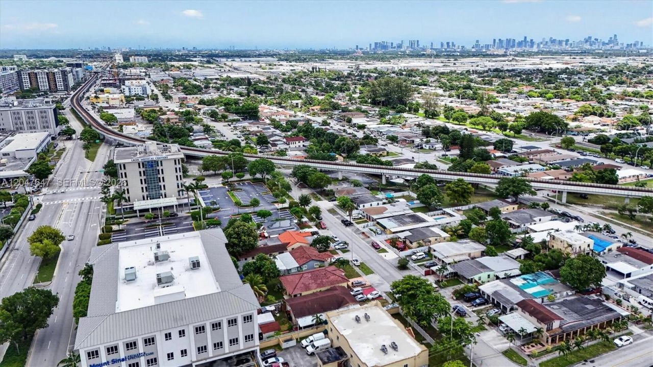 525 E 24th St, Hialeah, FL 33013 Photo