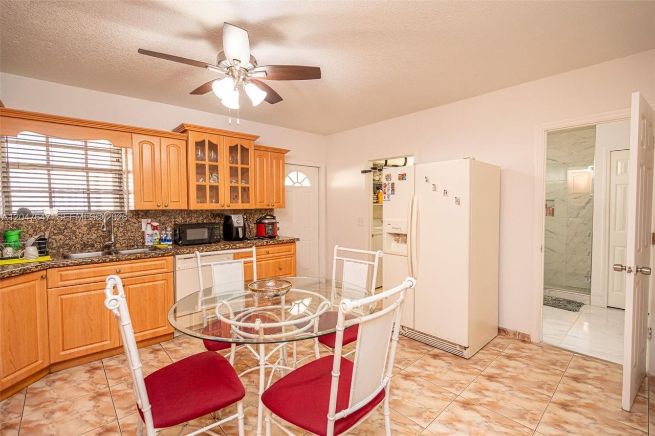 525 E 24th St, Hialeah, FL 33013 Photo