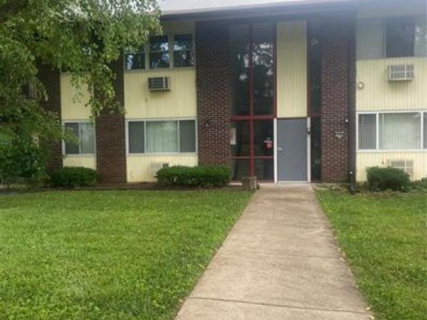 7598 E Hazelcrest, Hazelwood, MO 63042