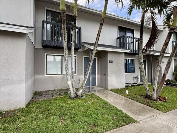 3104 Poolside Drive, Greenacres, FL 33463