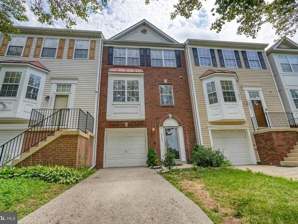 9909 ROYAL COMMERCE PLACE, UPPER MARLBORO, MD 20774