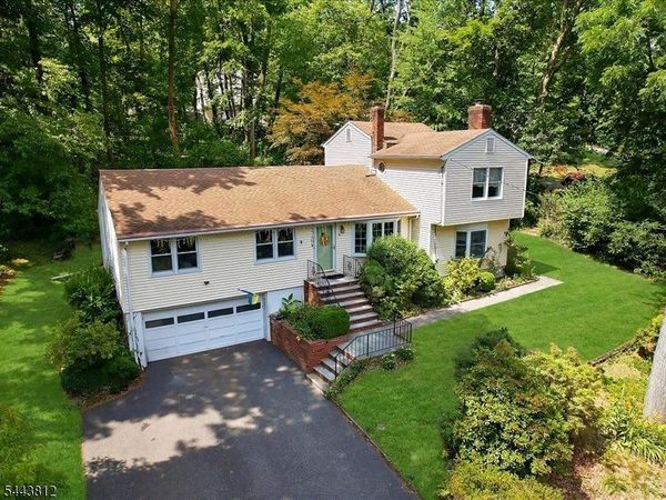 76 Long Hill Rd, Long Hill, NJ 07933
