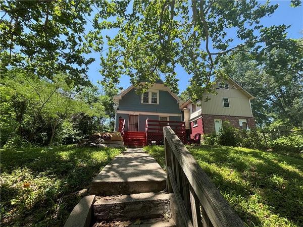 1014 Agnes Avenue, Kansas City, MO 64127