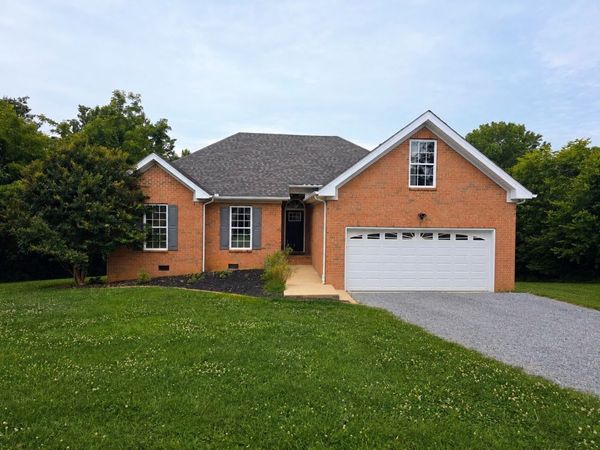 9389 Hi Lo Rd, Bon Aqua, TN 37025