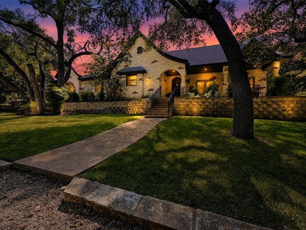 700 Willow Creek RD, Salado, TX 76571