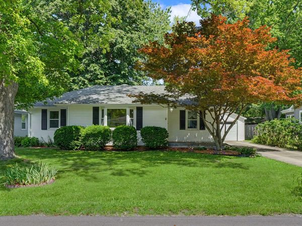 718 Dover Place , Champaign, IL 61820